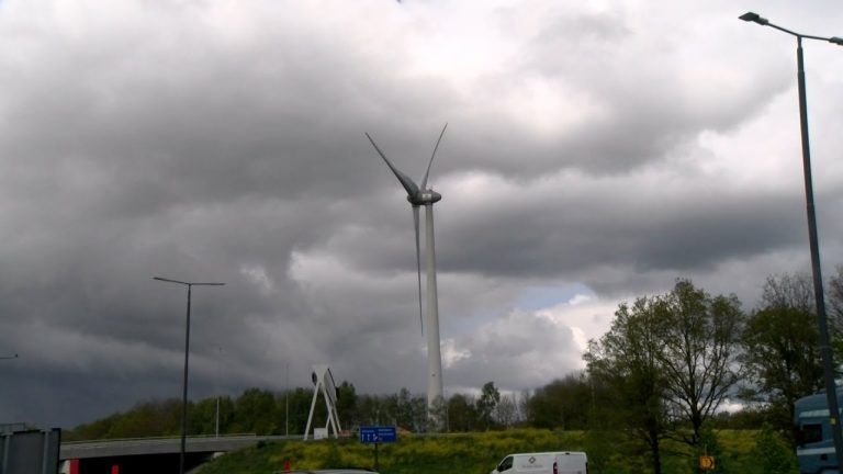 [Video] Gemeenteraad Deventer beslist over komst windturbines “Ik heb het gevoel, dat ik er alles aan heb gedaan om hun belangen te behartigen”