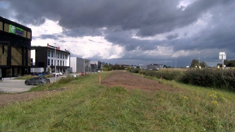 [Video] Start aanleg fietspaden bij A1 Deventer” ..vanaf Loo lekker fietsen over een mooi strak fietspad”